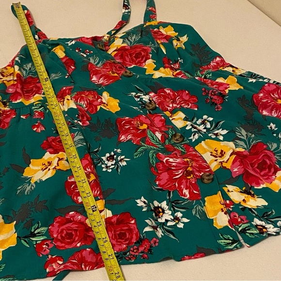 Torrid Floral Sleeveless Pullover Babydoll V Neck Button Tunic Top 00 (M/L) - Picture 12 of 12